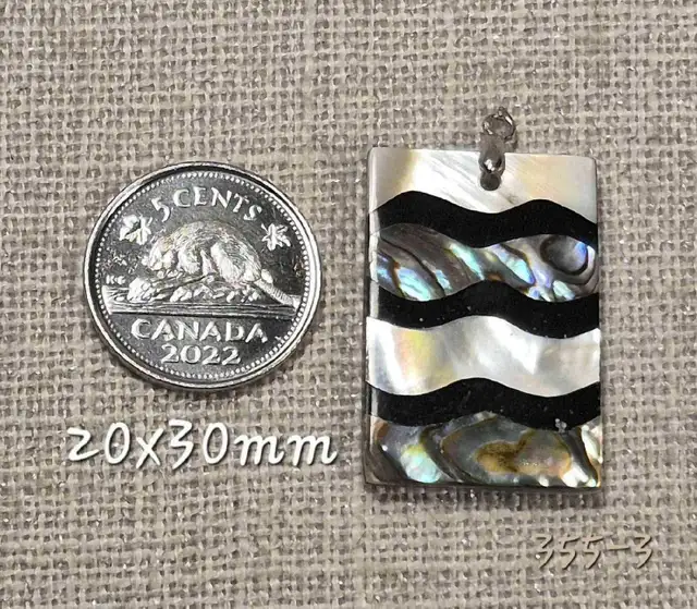 Ormeau et nacre naturelle mother of pearl abalone pendant. in Hobbies & Crafts in Laval / North Shore - Image 5