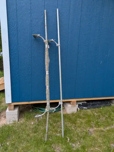 Extremely easy and quick to put on or take off. Fits vehicles with rain gutters or vehicles/trailers...