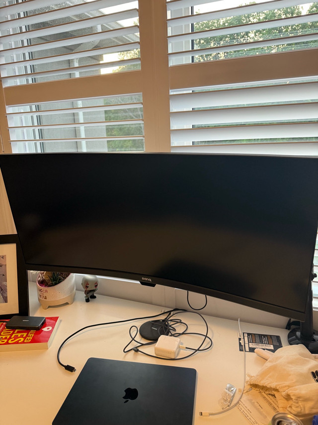 BenQ EX3501R Ultrawide Curved QHD Monitor | 34 inch with VESA in Monitors in Oakville / Halton Region - Image 2