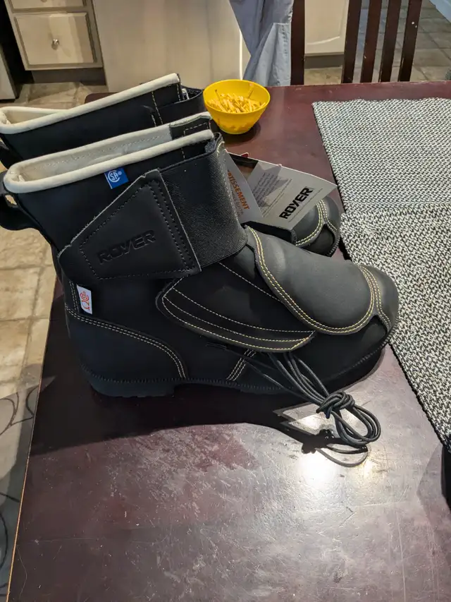 Bottes de sécurité in Men's Shoes in Québec City - Image 2