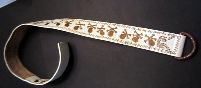 Woman’s Betsey Johnson White Leather Belt Size S/M in Women's - Other in City of Toronto - Image 4