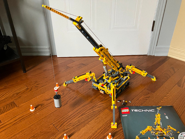 Lego 42097 Compact Crawler Crane, 2019 dans Jouets et jeux  à Laval/Rive Nord