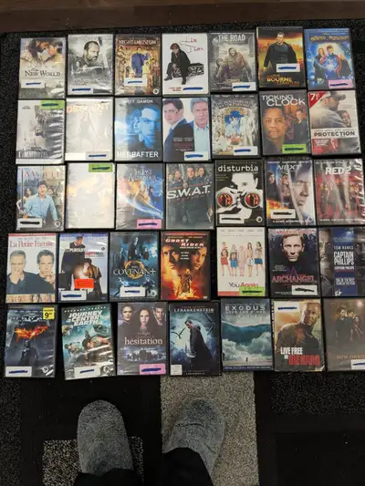 DVD de plusieurs films 2$ chacun ou moins si acheté en grande quantité. Plusieurs autres films non m...