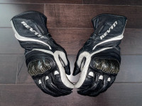 Rev’it Leather Motorcycle Gloves with carbon fiber protection