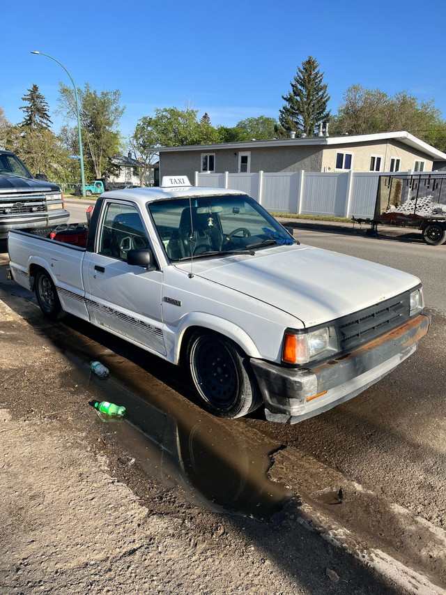 1991 b2200 in Cars & Trucks in Regina