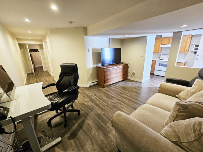 Basement suite for rent (1 bed, 1 bath) Long Term Rentals