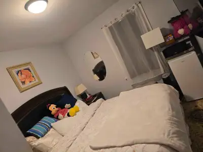 1 Bedroom  at Leaside Eglinton & Bayview  September 2025)