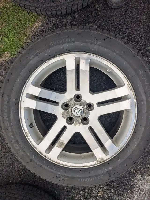 mag avec pneus hiver neufs 18 pouces dodge in Tires & Rims in Granby - Image 3