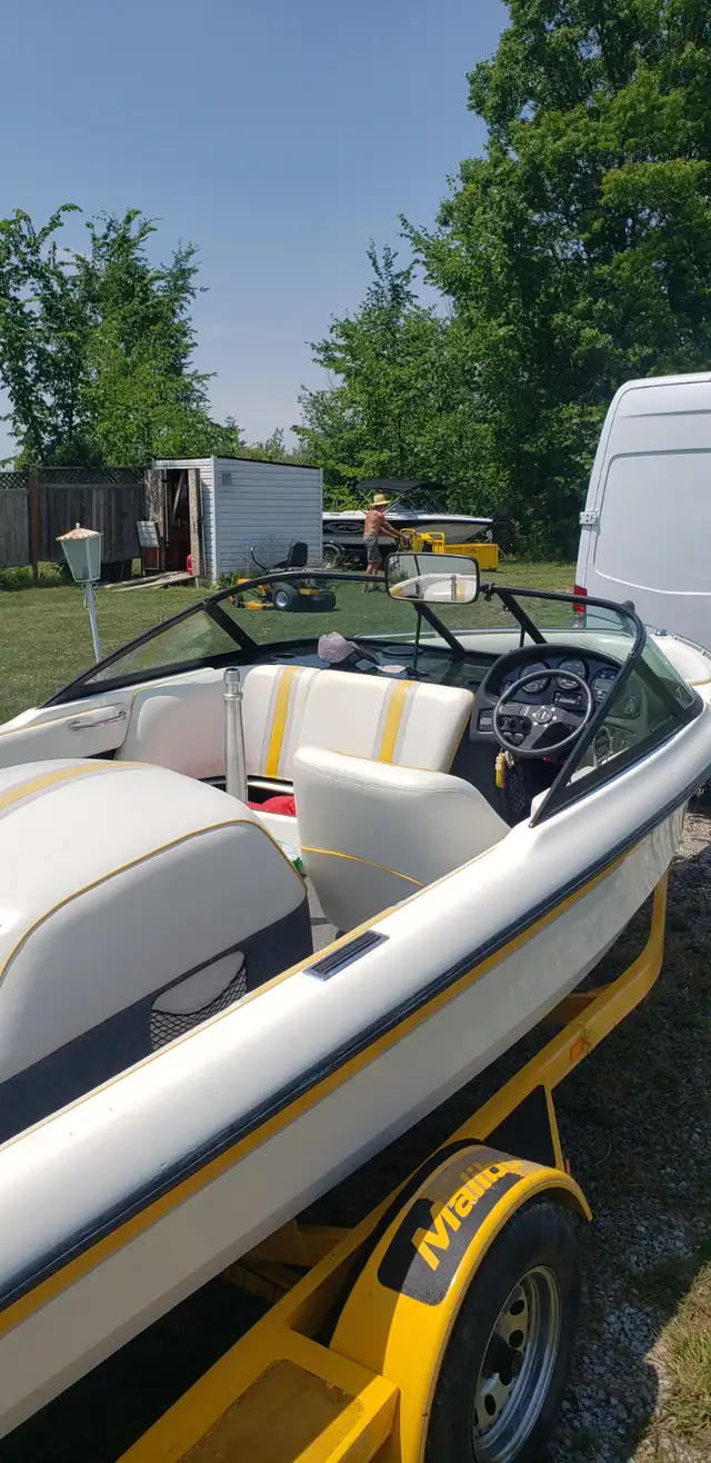 2001 Malibu Sportster LX Water Ski Boat in Powerboats & Motorboats in St. Catharines - Image 6