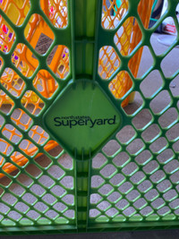 Baby yard- Northstates Superyard Baby Gates