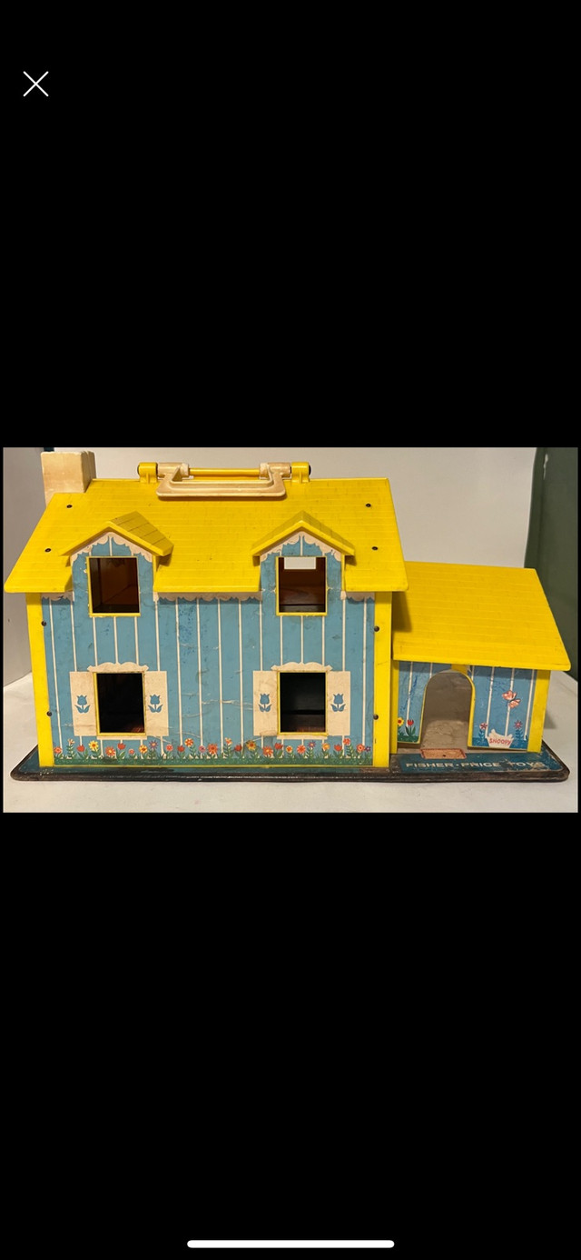 1969 Fisher Price Play Family House Vintage Antique Toy  in Arts & Collectibles in Kingston - Image 3