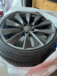 245/45R19 Michelin X-Ice tires WITH rims