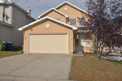 Gorgeous 5-bedroom home located in Edgemont