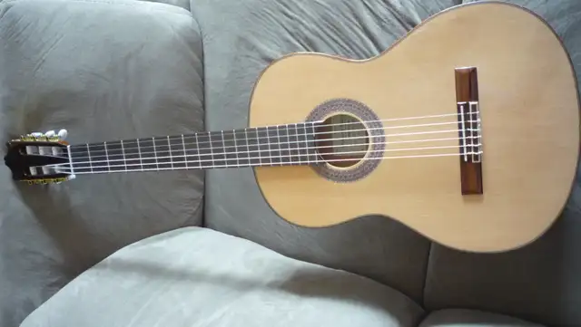 Guitare Classique Ibanez G200E-NT in Guitars in Lanaudière - Image 2
