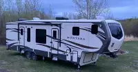 2017 Montana Fifth Wheel 