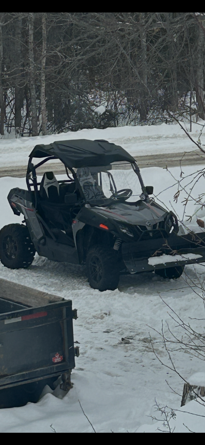 Has electric power steering 677 kms runs like new oil changed and checkup at 500 kms comes with cove...