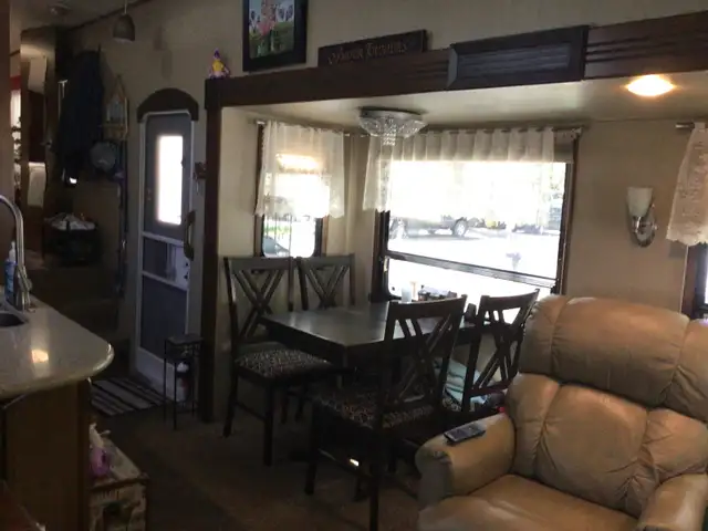 Fifth wheel sundance 37 pieds 2014 a vendre in RVs & Motorhomes in Laurentides - Image 4