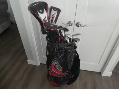 Men’s Right Hand Nike VRS Golf Club set & Cart Bag, View more