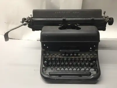 AM582 Vtg Remington Rand 1949 Standard No. 17 Typewriter *NOTE: IF YOU ARE ABLE TO READ THIS AD I ST...