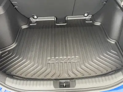 Honda Civic hatchback cargo tray 2017-2021 Original Honda part in mint condition, asking 100$. Thank...