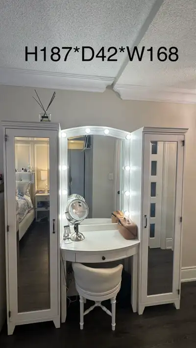 Pottery Barn 3-Piece Vanity & Tower Set, View more