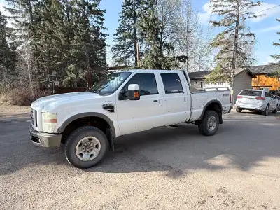 This truck runs great and drives smooth. Not to bad on fuel with the 5.4L. Auto hubs 4x4 works and l...