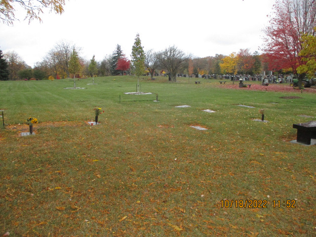 Burial Plot in Burlington Memorial Gardens in Other in Oakville / Halton Region - Image 3