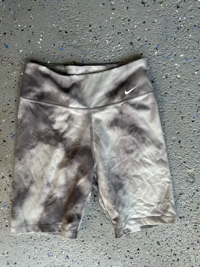 Women’s Small Dri Fit Shorts  in Women's - Bottoms in Mississauga / Peel Region - Image 2