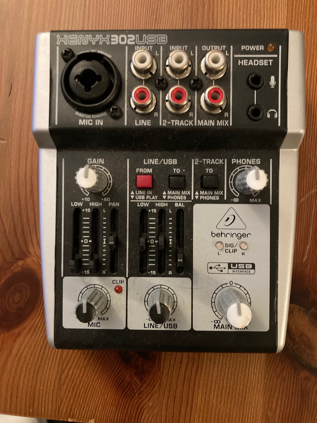 Behringer Xenyx 302 Mixer in Pro Audio & Recording Equipment in Guelph