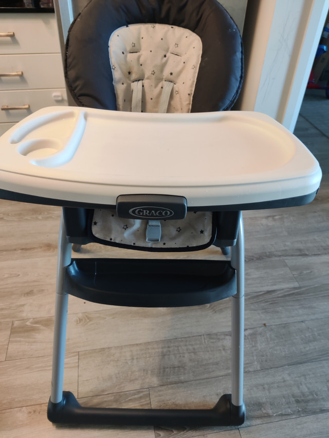Graco 6 in 1 highchair in Feeding & High Chairs in City of Toronto