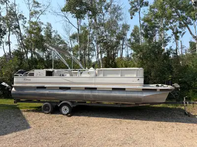 We are selling our 2009 Tahoe Cascade Pontoon boat. This unit is in good shape. It definitely shows...