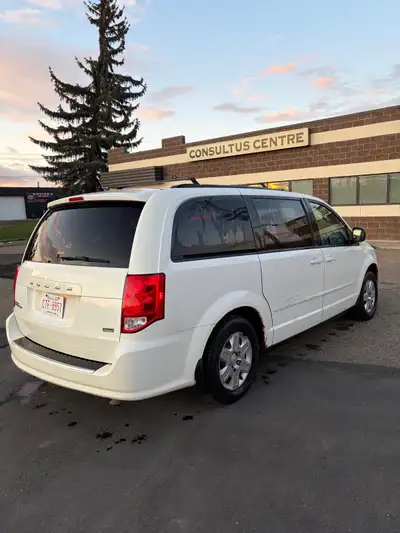 Stow and go seats V6 Cruise control Has flex Econ mode Power locks,windows,mirrors Heat and air cond...