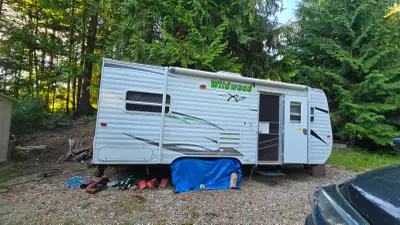 2011 Forest River Wildwood X-Lite T18XL Travel Trailer $13,900 OBO Clean, lightweight, and ready for...