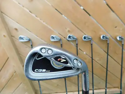Right-hand Taylormade CGB iron set, View more