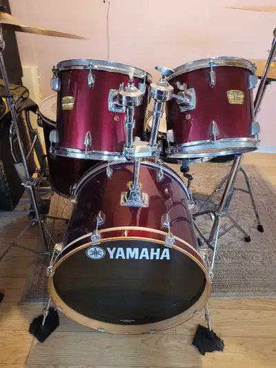 yamaha drums kit complete., View more