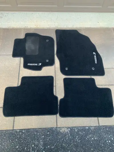 Mazda carpets 2010, hardly used