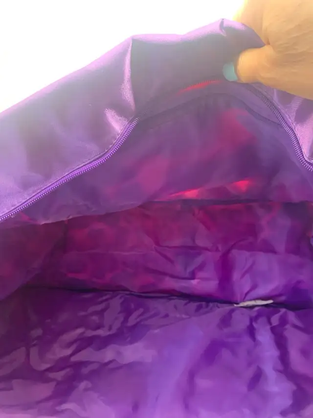Justin Bieber Someday Duffle Bag in Bags & Luggage in Mississauga / Peel Region - Image 3