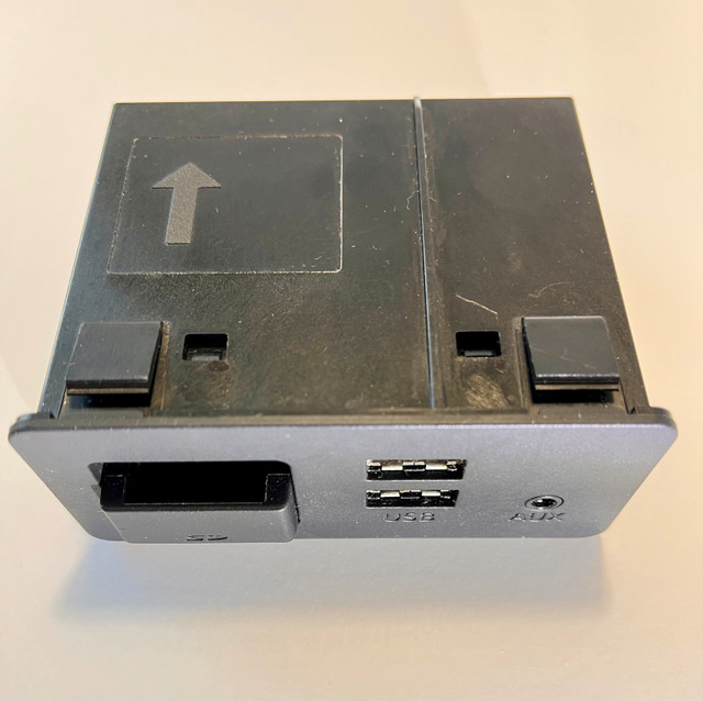 Aux Port for Mazda CX-5 SUV in Audio & GPS in City of Toronto