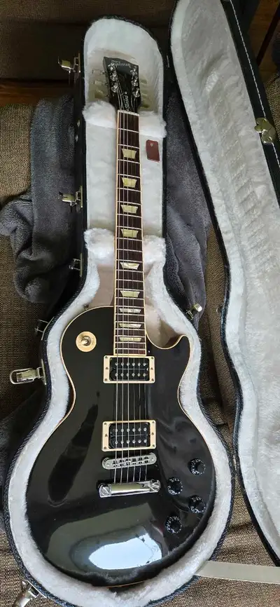 May trade for the right Erinie Ball JP6 or a 80s - 90s shredder. 2010 Amazing playing and sounding g...