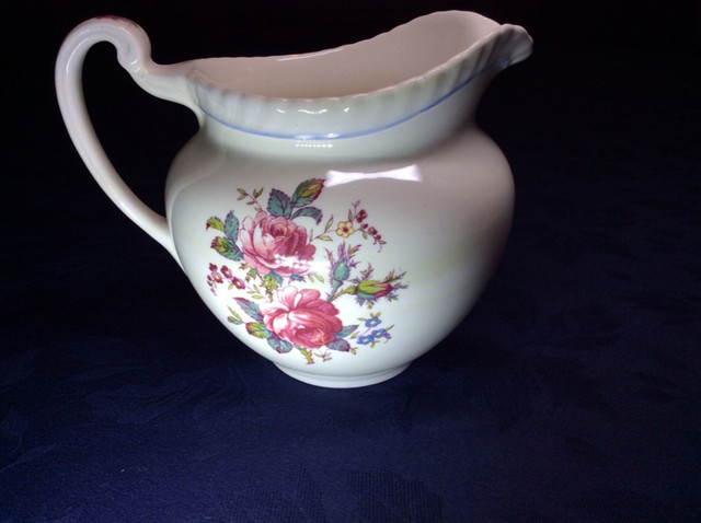 Ceramic Floral CREAMER/PITCHER/GRAVY BOAT/VASE- Johnson Bros-NEW in Arts & Collectibles in City of Toronto