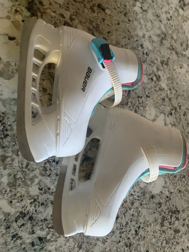 Bauer size 12/13 skates in Skates & Blades in Sudbury - Image 4