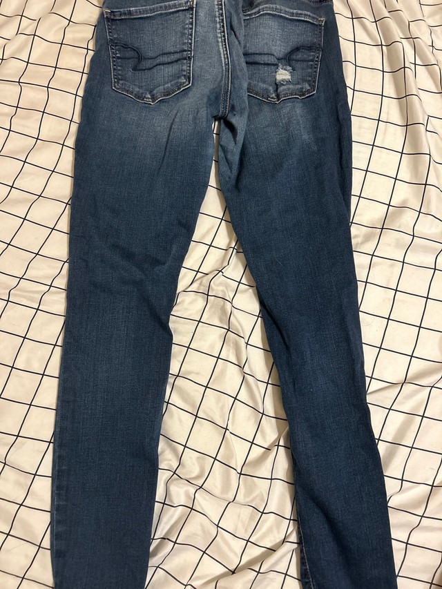 American Eagle Outfitters Ripped Denim Jeggings, Size Women’s 6 in Women's - Bottoms in Ottawa - Image 4