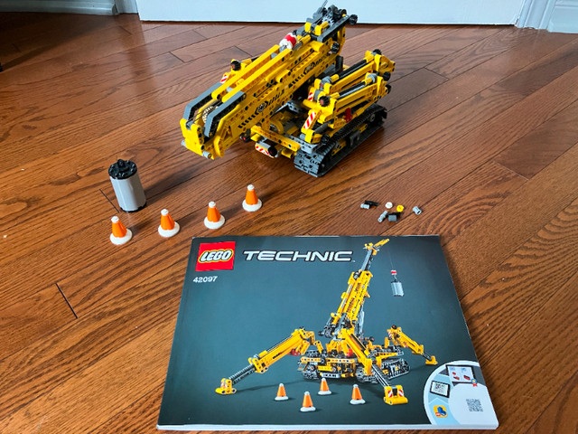 Lego 42097 Compact Crawler Crane, 2019 dans Jouets et jeux  à Laval/Rive Nord - Image 2