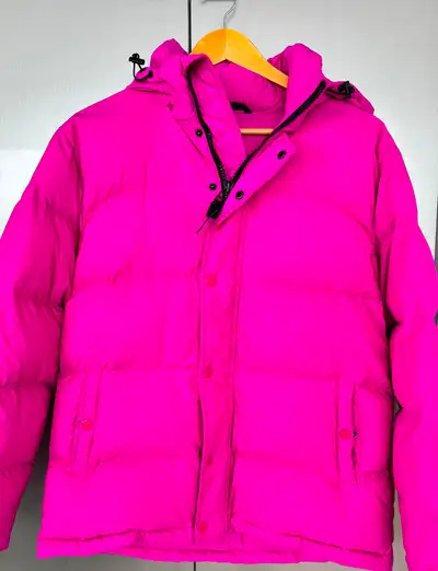 Aritzia Stunning Super Puff., View more