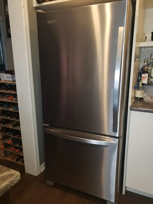 Whirlpool Fridge, 30" wide in Refrigerators in Hamilton - Image 3