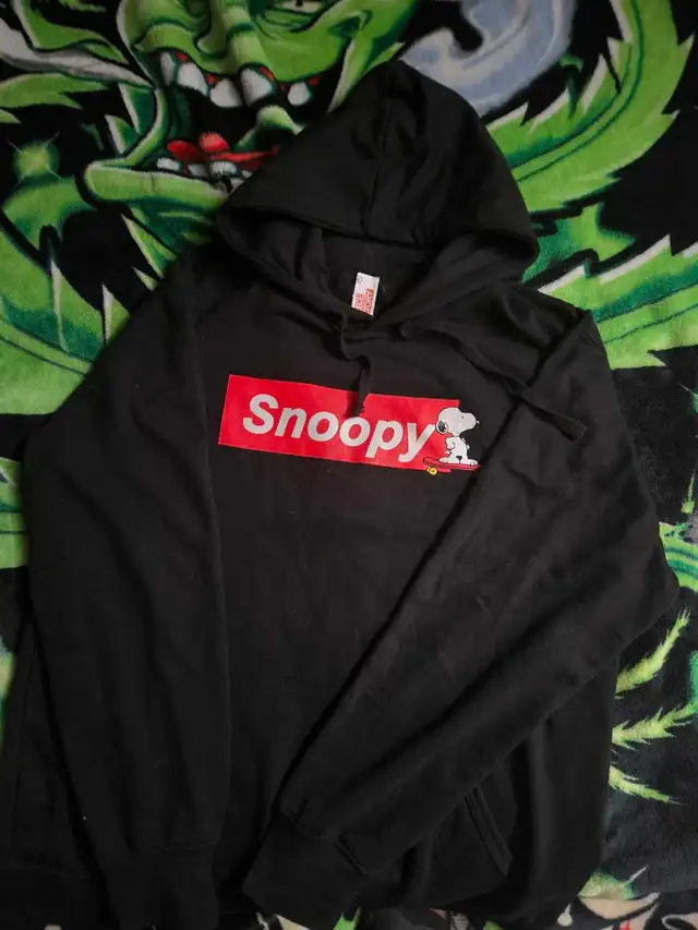 snoopy black hoodie in Men's in Winnipeg - Image 3