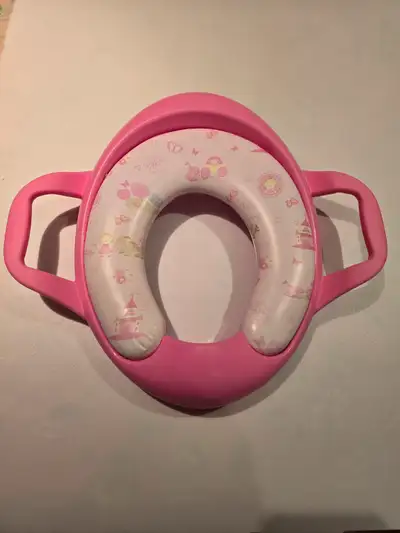 Toddlers Toilet Seat for Potty Training sterilized is in excellent condition. Lightly used, our kid...