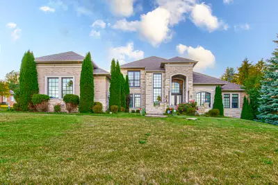 ✨ Highlights include: • 8,100+ sq. ft. of living space • Custom-built luxury home • Ravine lot • Spa...