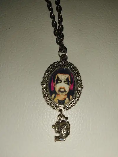KING DIAMOND : TEA TIME - CHAIN NECKLACE...From the Album " THEM "..From the song " TEA "... Adult S...