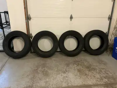 Set of 4 Bridgestone Blizzak Winter Tires for truck or SUV 235/65R18 106S. To purchase new $1200